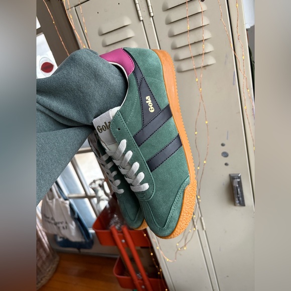 Gola Women's Elan Leather Sneaker Evergreen/Black/Fuchsia - Picture 9 of 16